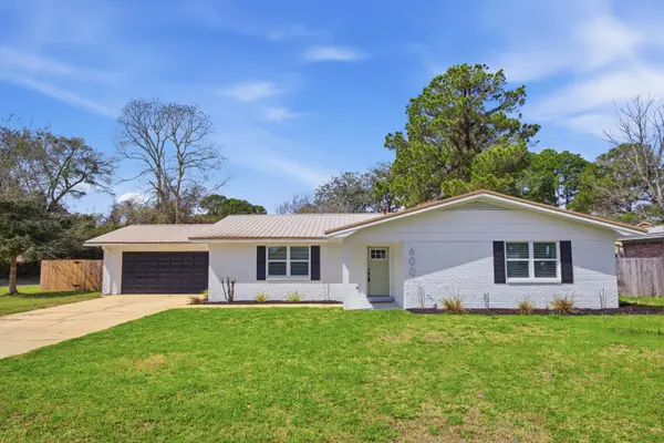 600 Burgundy Lane, Fort Walton Beach, FL 32547