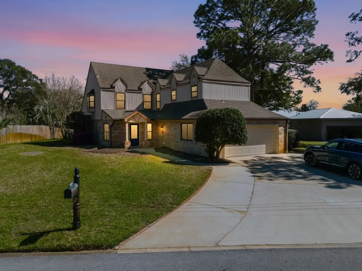 21 Neptune Drive, Mary Esther, FL 32569 - #1