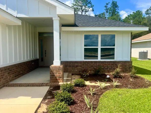 5310 Hidden Pines Circle, Milton, FL 32583