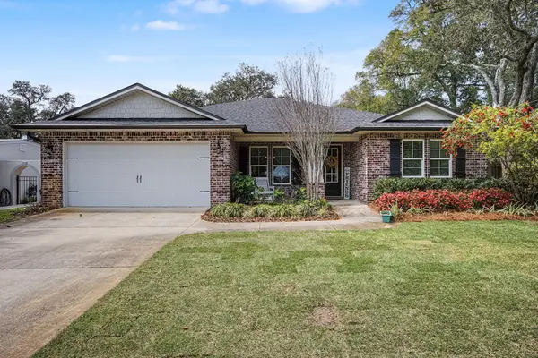 26 SE Okahatchee Circle, Fort Walton Beach, FL 32548