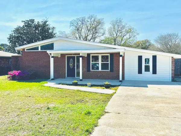 154 Brewer Circle, Mary Esther, FL 32569