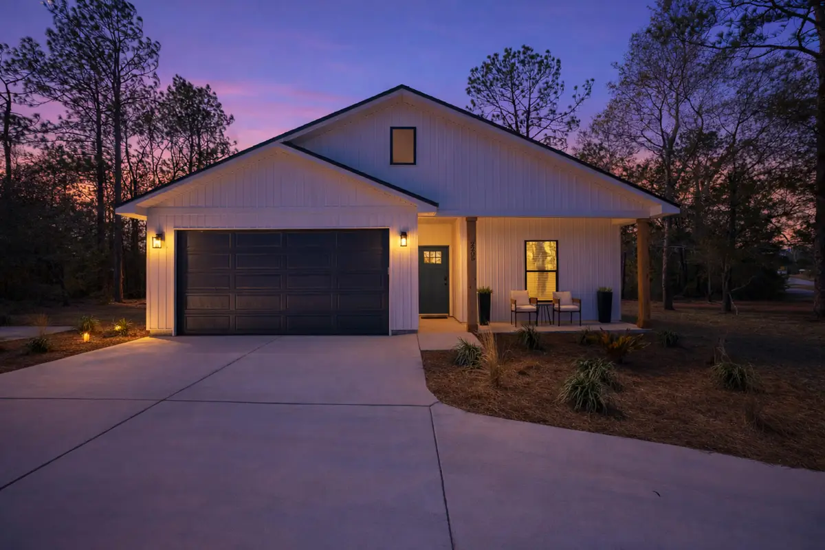 2013 Baldwin Street, Chipley, FL 32428 - #1