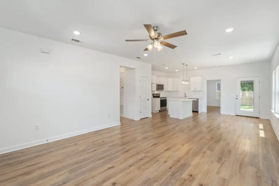 41 Spooner Street, Defuniak Springs, FL 32433 - #3