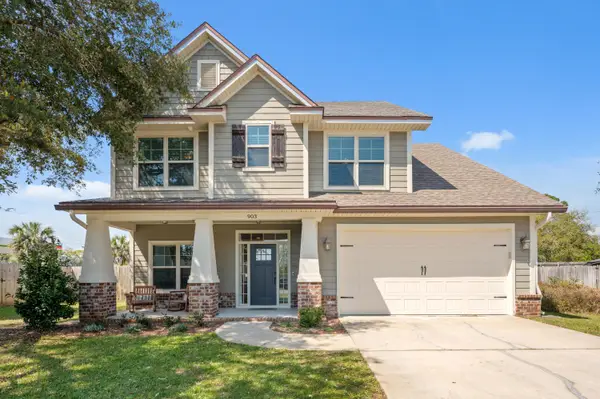 903 Tadpole Avenue, Niceville, FL 32578