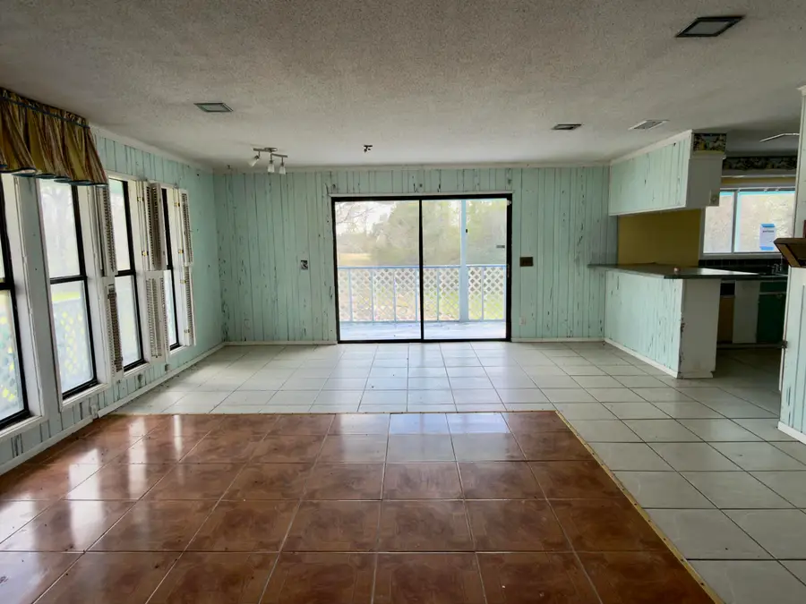 22121 Hwy 331, Laurel Hill, FL 32567 - #2