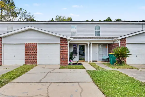 1823 Pointed Leaf Lane, Fort Walton Beach, FL 32547