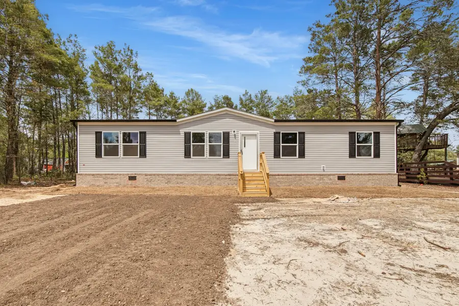 28 W White Rose Street, Defuniak Springs, FL 32433 - #2