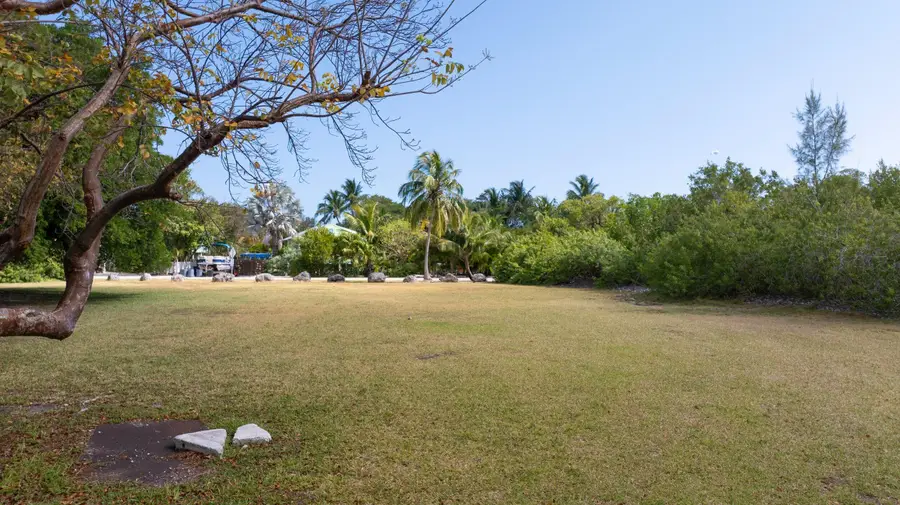 19657 Seminole Street, Summerland Key, FL 33042 - Image #3