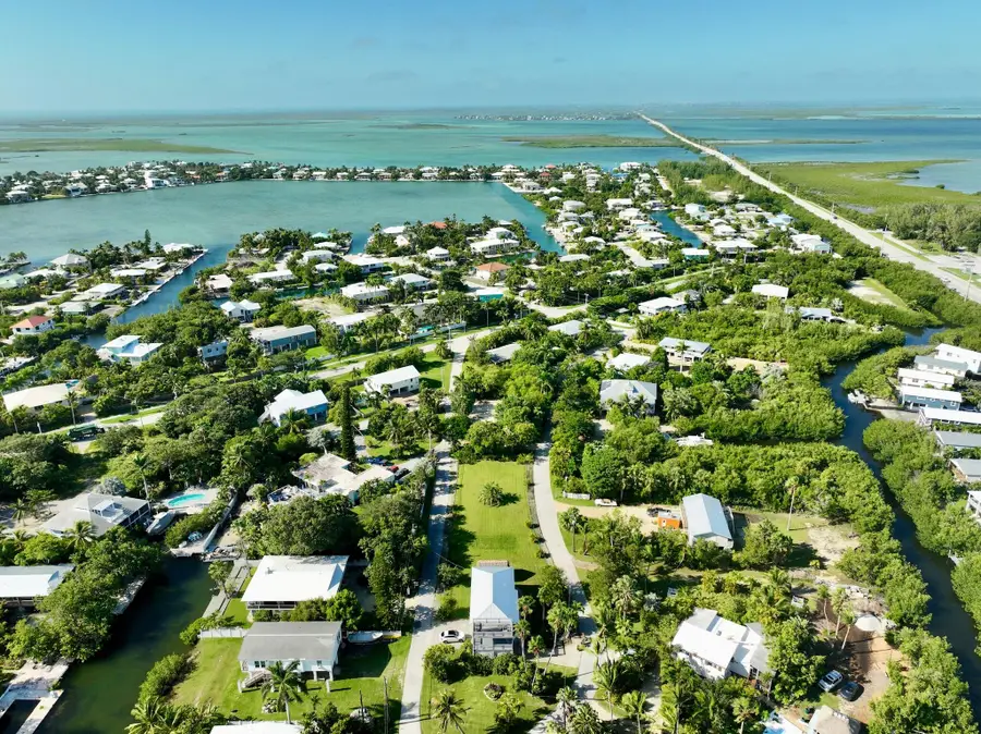 132 Sugarloaf Drive, Summerland Key, FL 33042 - Image #3