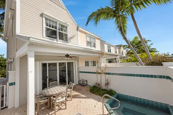 7021 Harbor Village Drive, Duck, FL 33050