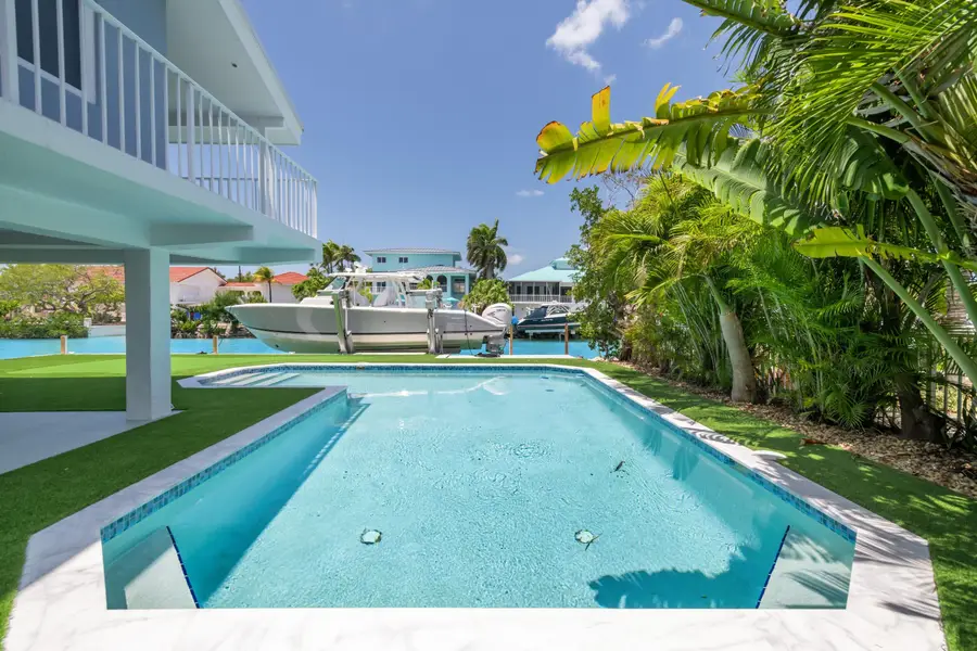 334 E Seaview Drive, Duck Key, FL 33050 - Image #3