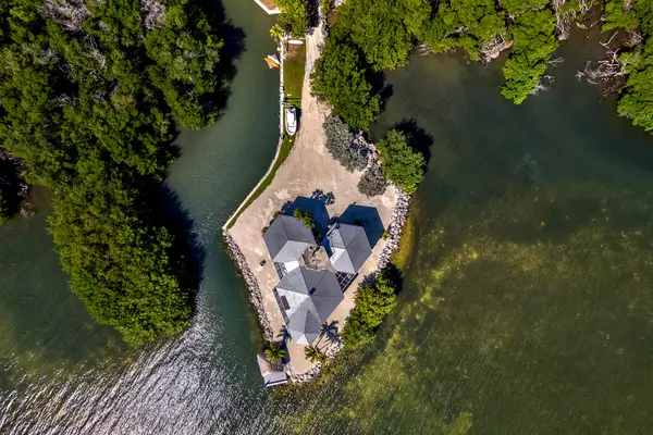 10987 County Road 905, KEY LARGO, FL 33037