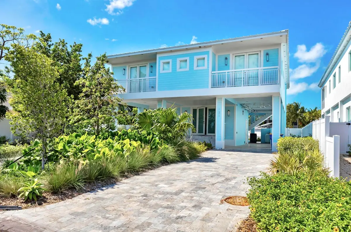 121 Lake Road, Islamorada Village Of Islands, FL 33070 - Image #1