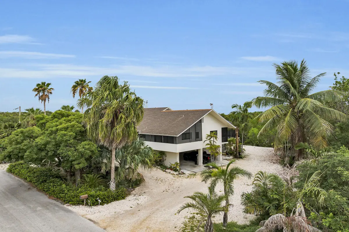 31 S Carysfort Circle, Key Largo, FL 33037 - Image #1
