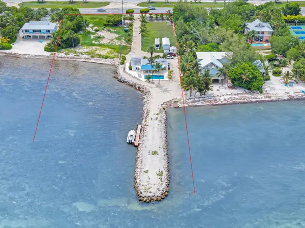 75691-71 Overseas Highway, ISLAMORADA, FL 33036