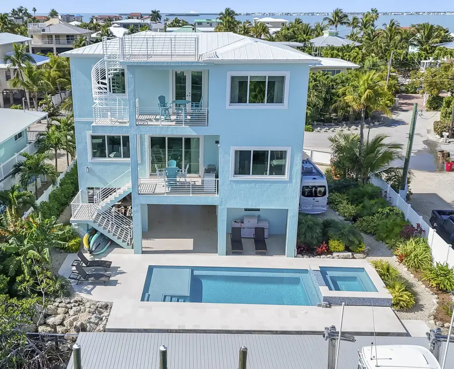 835 Gulf Drive, Summerland Key, FL 33042 - Image #3