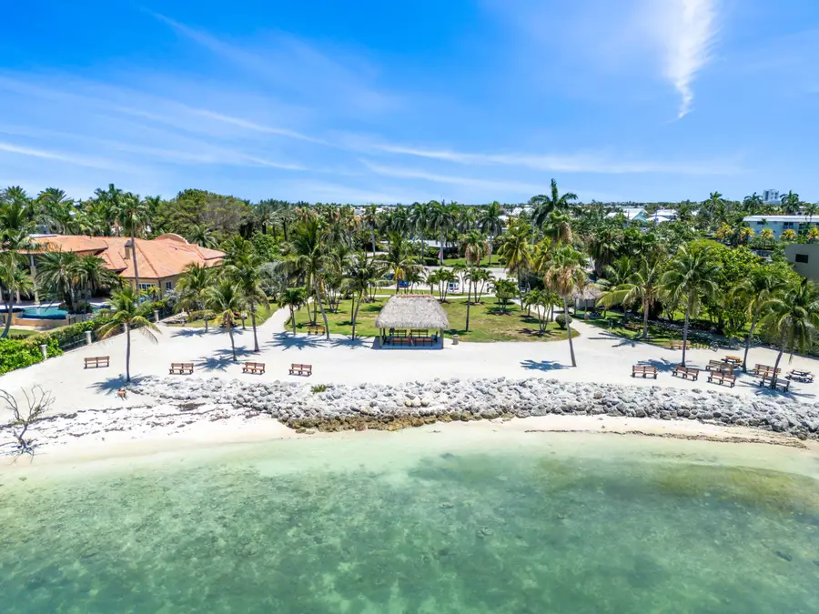 1101 W Ocean Drive #15, Key Colony Beach, FL 33051 - Image #2