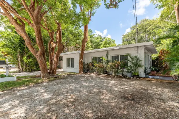 129 S 129 Hammock Road, ISLAMORADA, FL 33036