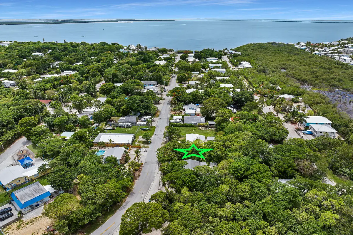10 N Marlin Avenue, Key Largo, FL 33037 - Image #1