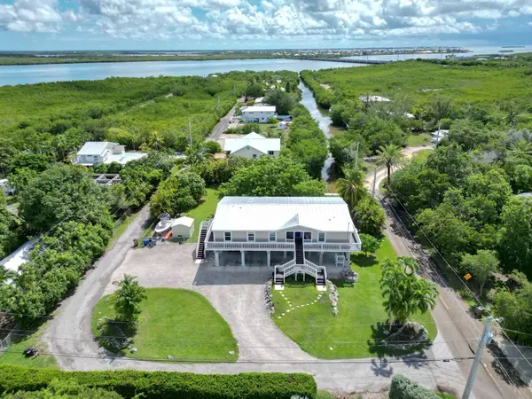 19749 Date Palm Drive, Sugarloaf, FL 33042