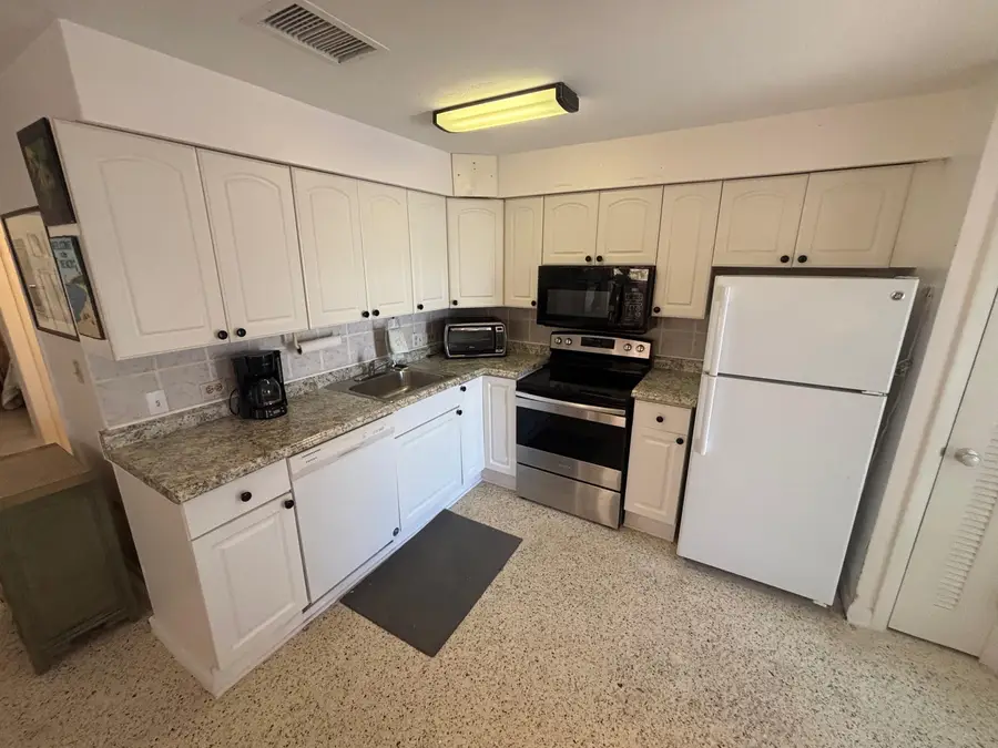 1433 Sunset Road, Big Pine Key, FL 33043 - Image #3