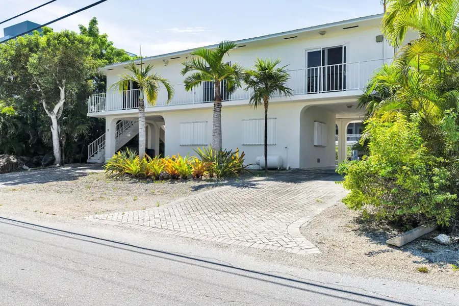 9 N Blackwater Lane, Key Largo, FL 33037 - Image #2