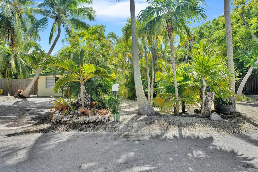 5353 Dogwood Dell Street, Marathon, FL 33050 - Image #2