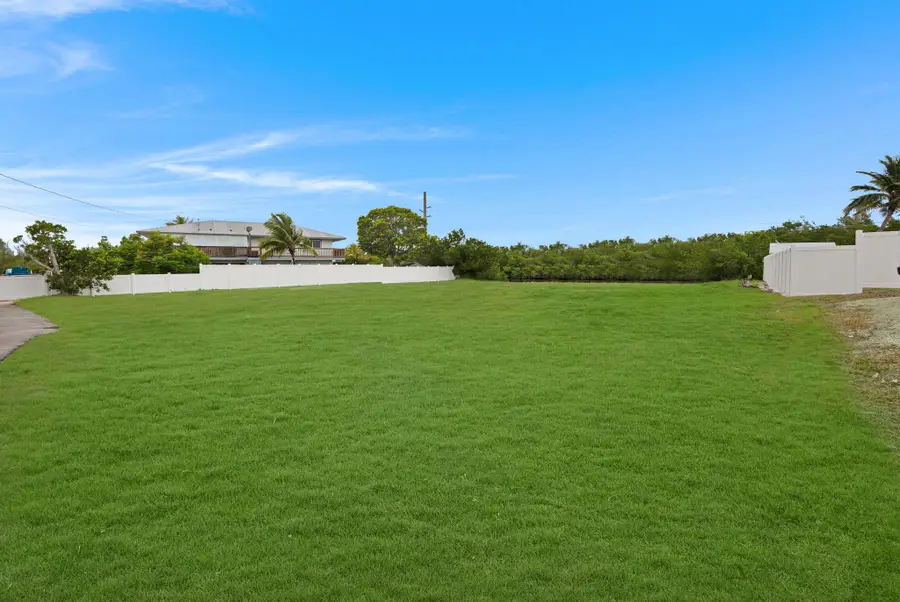 16841 Driftwood Lane, Summerland Key, FL 33042 - Image #2