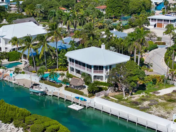 258 W Seaview Circle, Duck, FL 33050