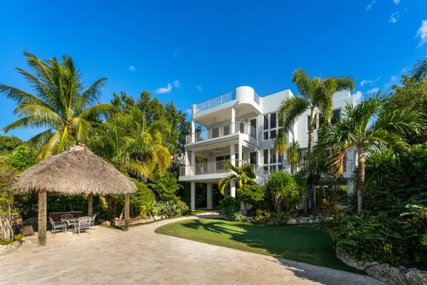 144 N Rolling Hill Road, Tavernier, FL 33070