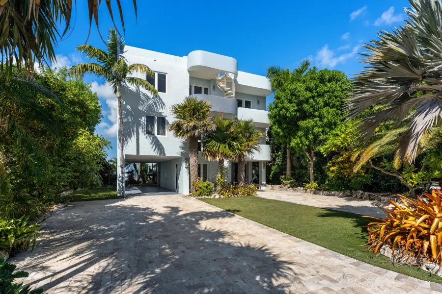 144 N Rolling Hill Road, Tavernier, FL 33070 - #2