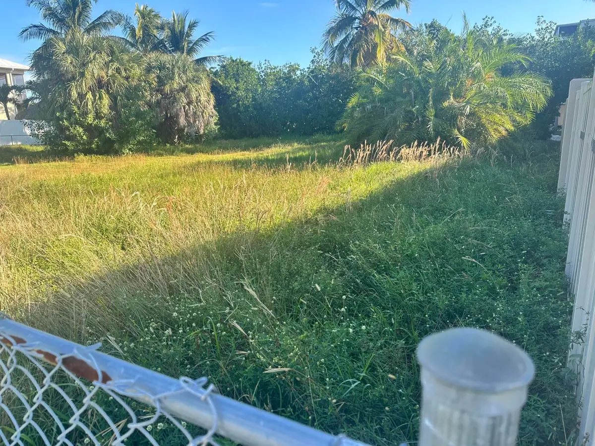 100 Avenue F, Marathon, FL 33050 - Image #1