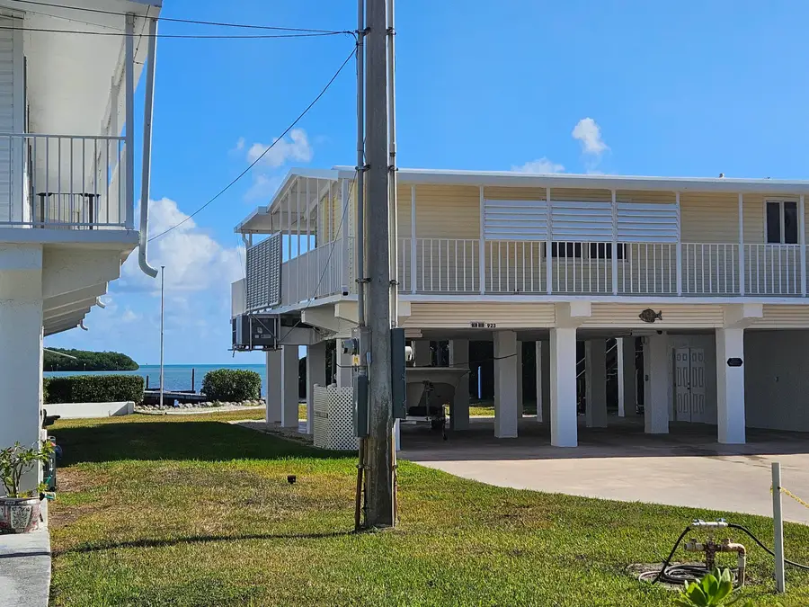 946 S Topaz Avenue, Key Largo, FL 33037 - Image #2