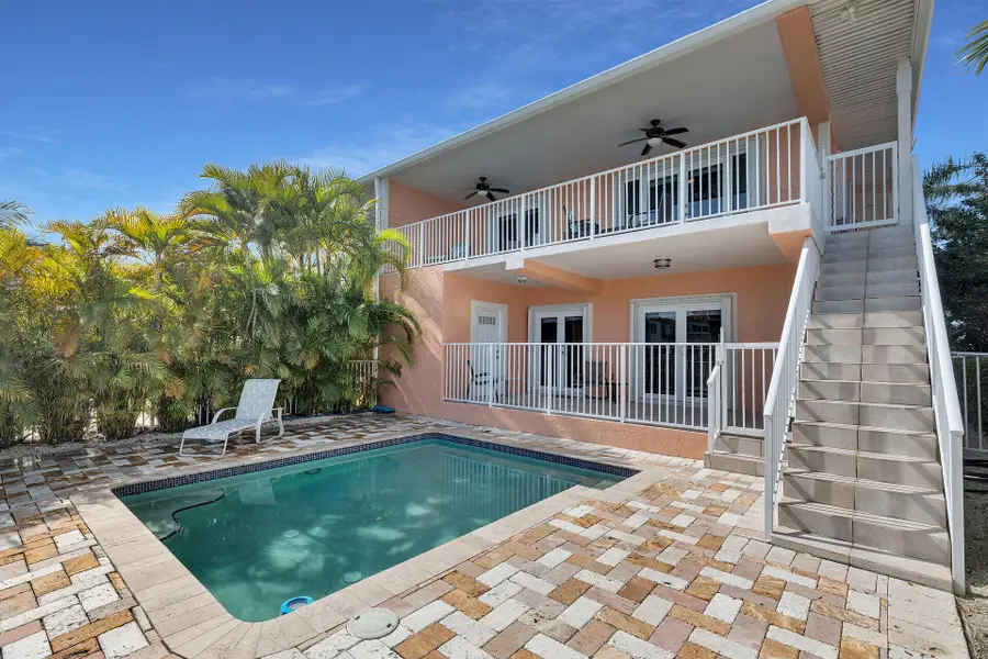 570 9th Street, Key Colony Beach, FL 33051 - Image #3