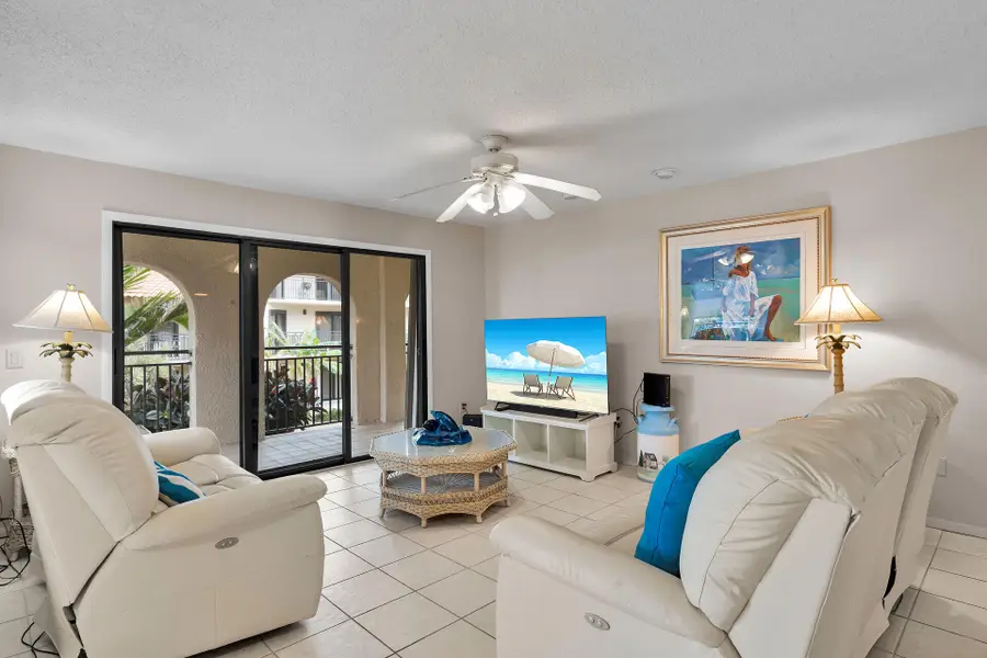 1001 W Ocean Drive #2-201, Key Colony Beach, FL 33051 - Image #3