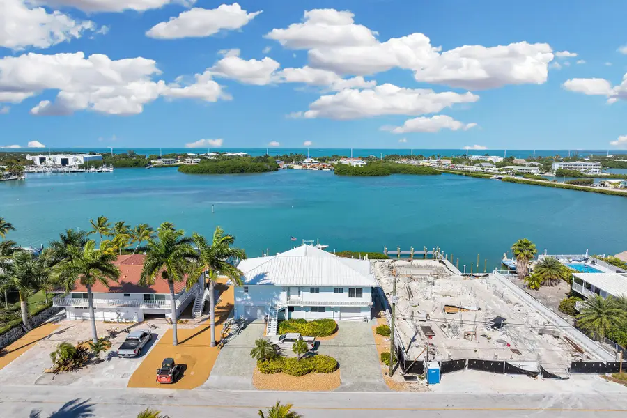 900 Shelter Bay Dr Ocean Drive, Key Colony Beach, FL 33051 - Image #2