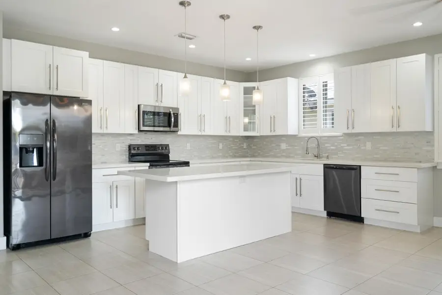 582 Boyd Drive, Key Largo, FL 33037 - Image #2