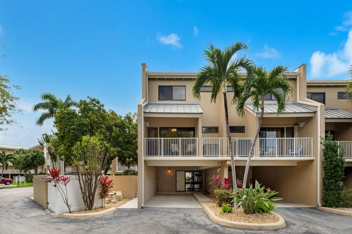 1133 W Ocean Drive #10, Key Colony Beach, FL 33051 - Image #1