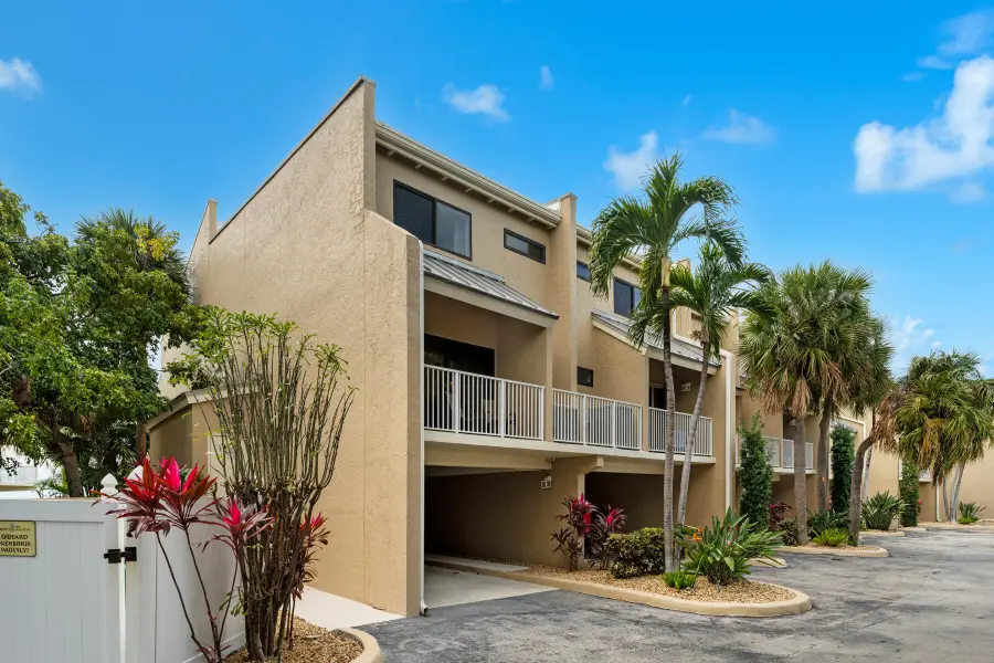 1133 W Ocean Drive #10, Key Colony Beach, FL 33051 - Image #2