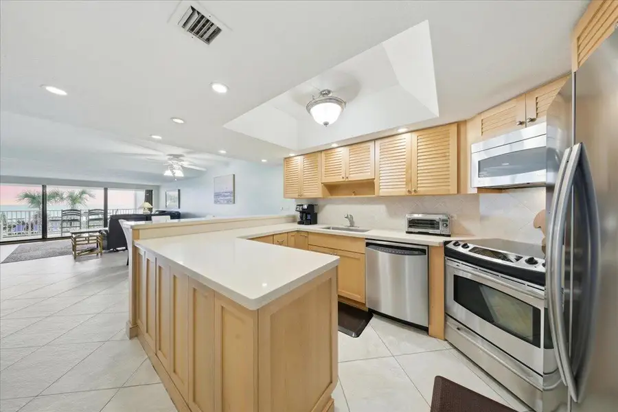 1133 W Ocean Drive #7, Key Colony Beach, FL 33051 - Image #2