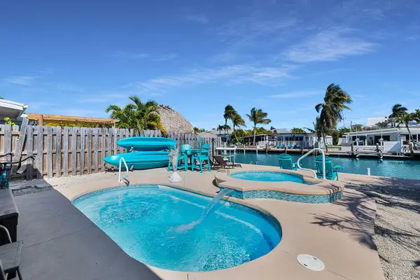 230 11th Street, KEY COLONY, FL 33051