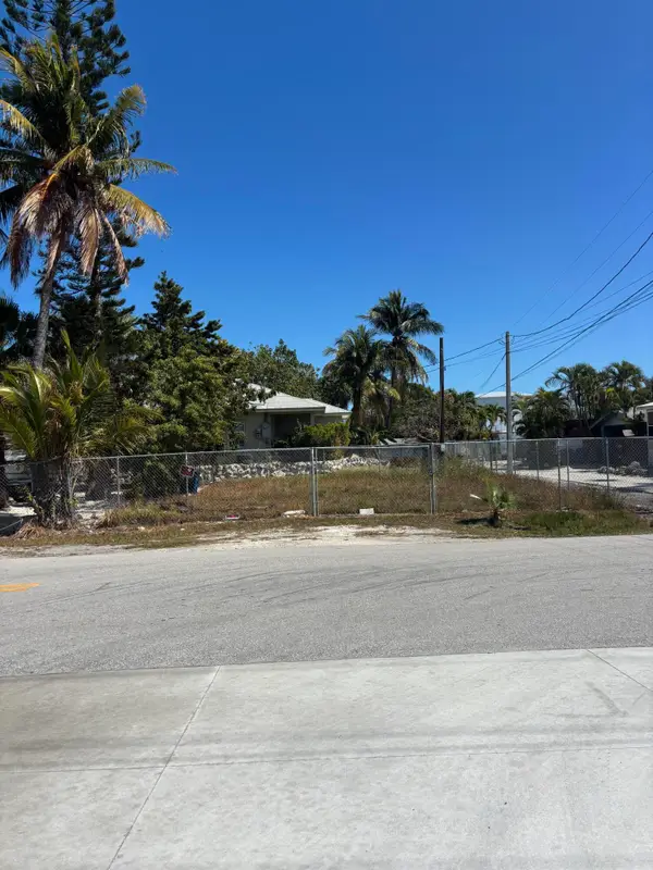 319 Tuskegee Street, MARATHON, FL 33050