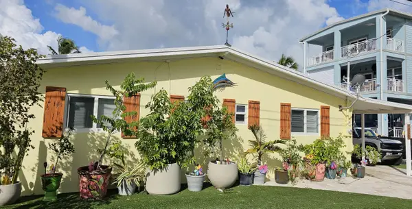712 Grouper Lane, KEY LARGO, FL 33037