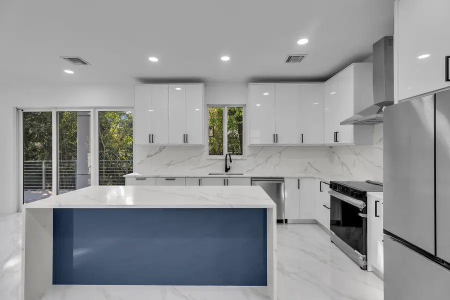 46 Transylvania Avenue, Key Largo, FL 33037 - #2