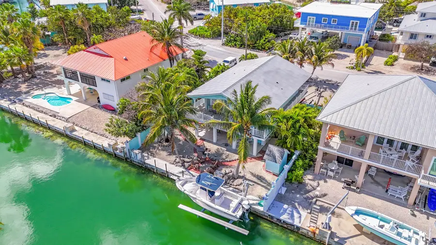 667 E Caribbean Drive, Summerland Key, FL 33042 - #2