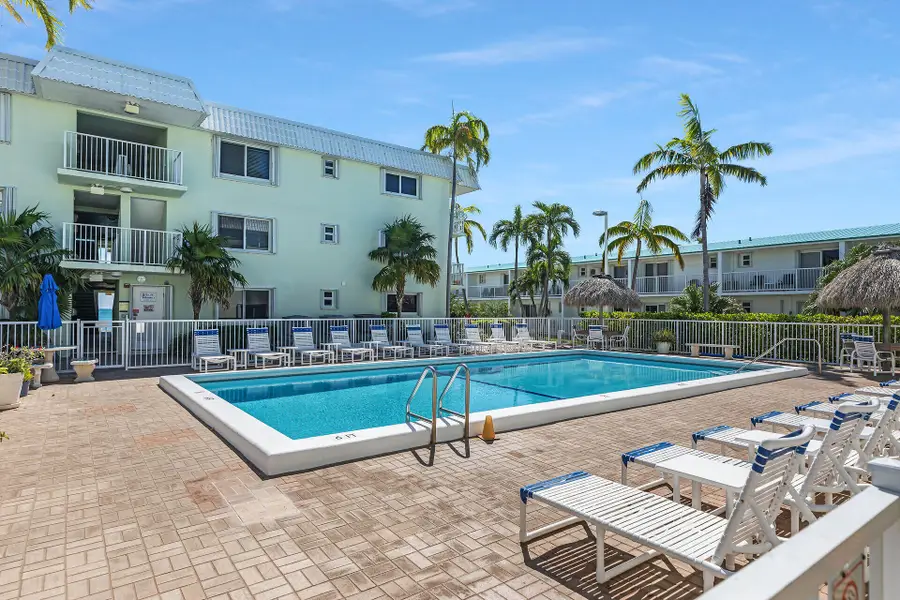 1101 W Ocean Drive #32, Key Colony Beach, FL 33051 - #3
