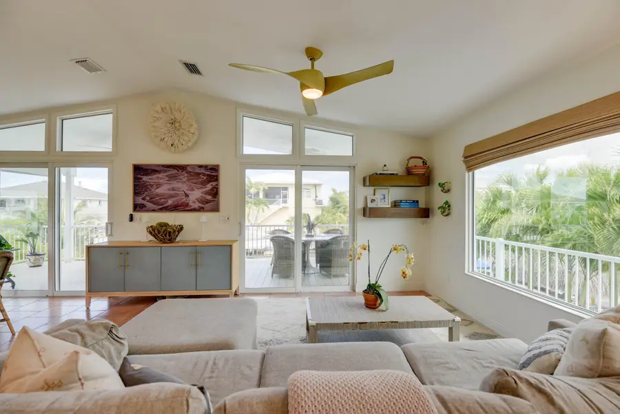 637 E Caribbean Drive, Summerland Key, FL 33042 - #3