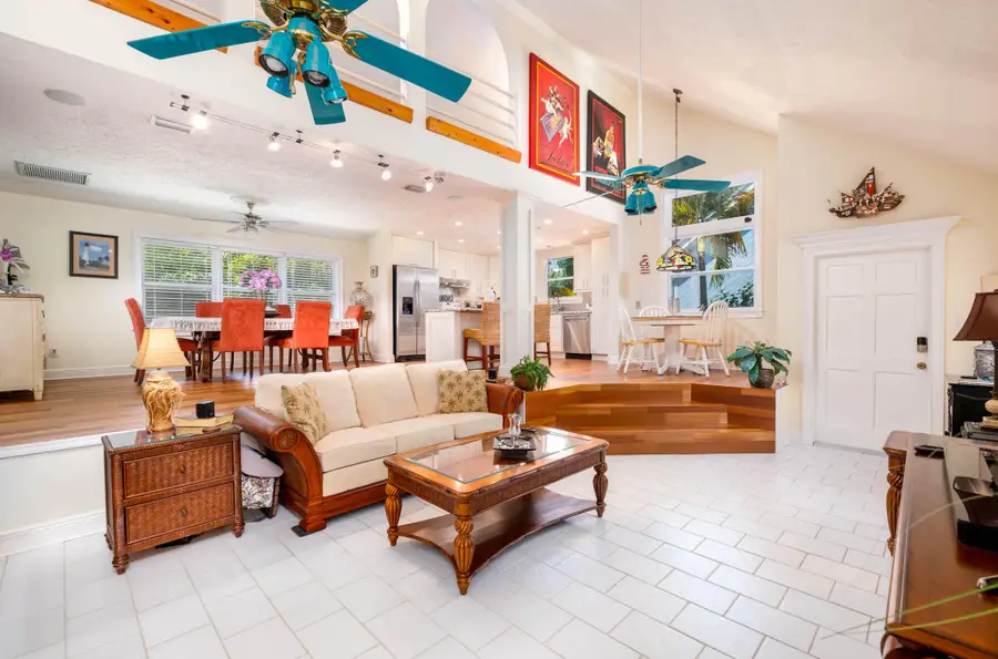 106 Gardenia Avenue, Plantation Key, FL 33070 - #2