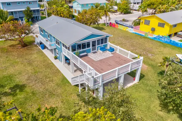 937 Loggerhead Lane, Sugarloaf Key, FL 33042