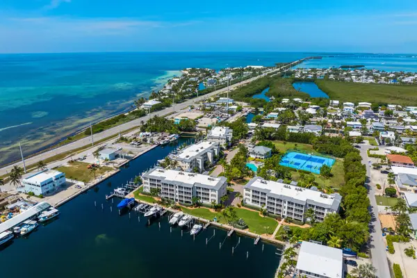 101 Gulfview Drive #204 & 30' boat slip with lift, Lower Matecumbe, FL 33036
